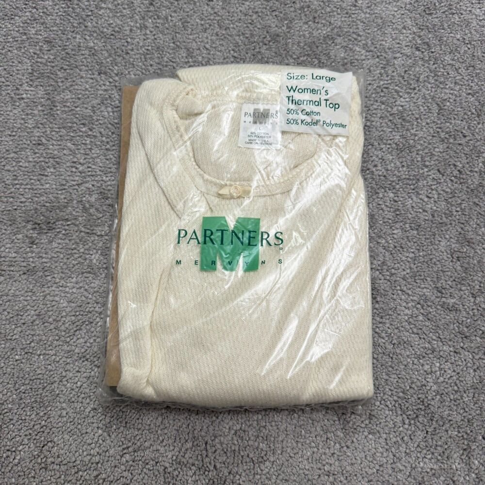 Vintage Partners by Mervyns Thermal Top Women Large Cream Kodel Fabric Retro NWT